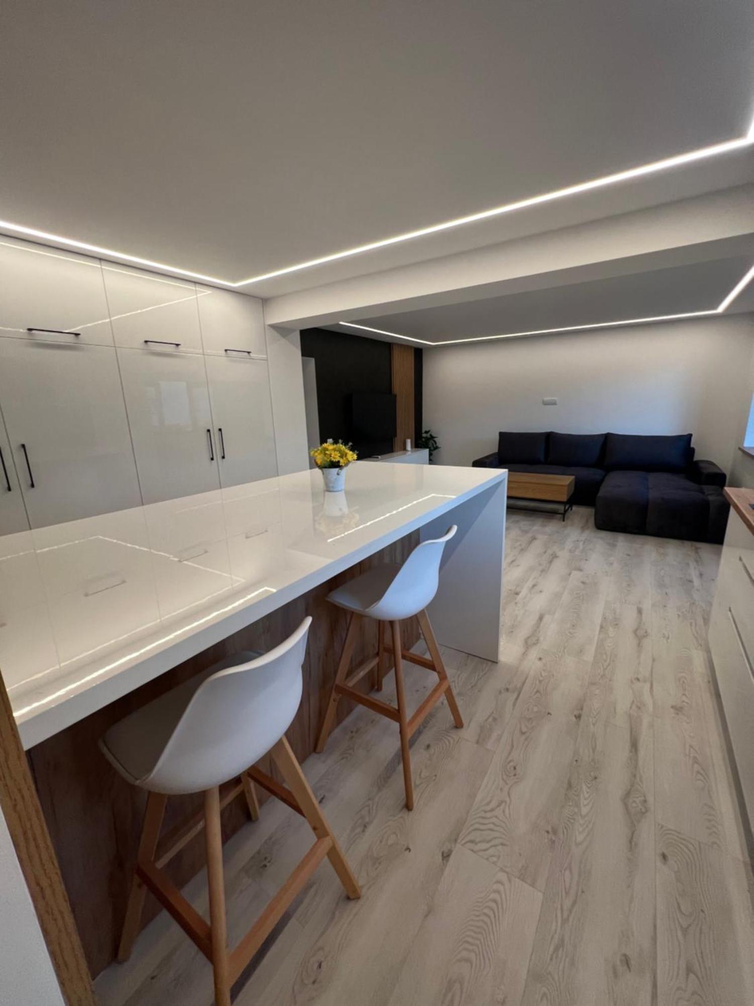 Modern Premium Apartment 1 Targoviste Dış mekan fotoğraf