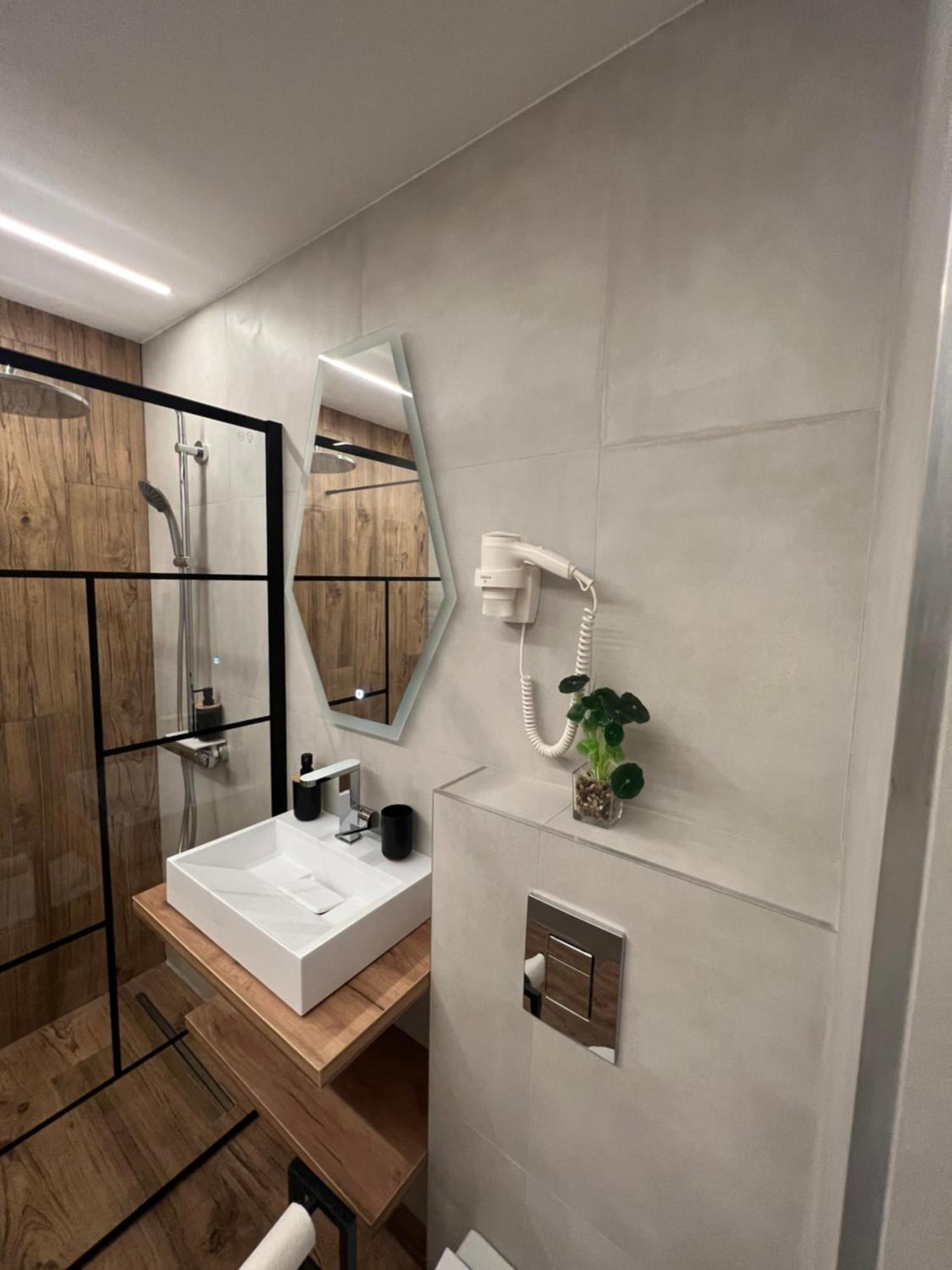 Modern Premium Apartment 1 Targoviste Dış mekan fotoğraf